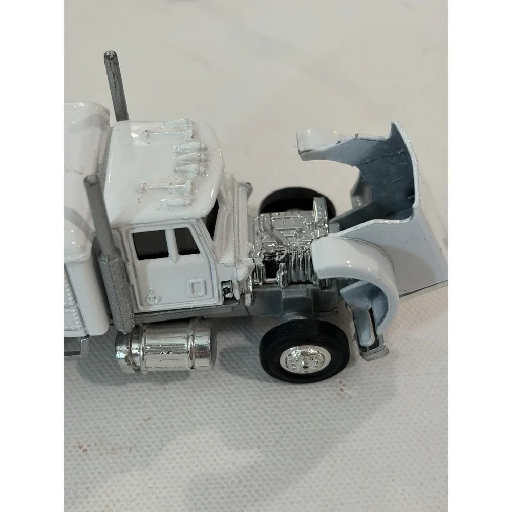 Lionel Die Cast Tractor Semi Truck White O Gauge Intermodal Vehicle No Trailer